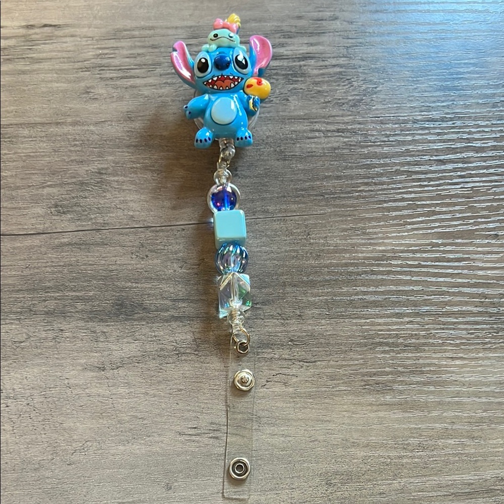 Stitch badge reel